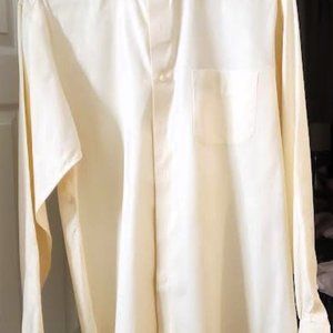 BROOKS BROTHERS PALE YELLOW BUTTON DOWN LONG SLEEVE DRESS SHIRT SIZE MEDIUM